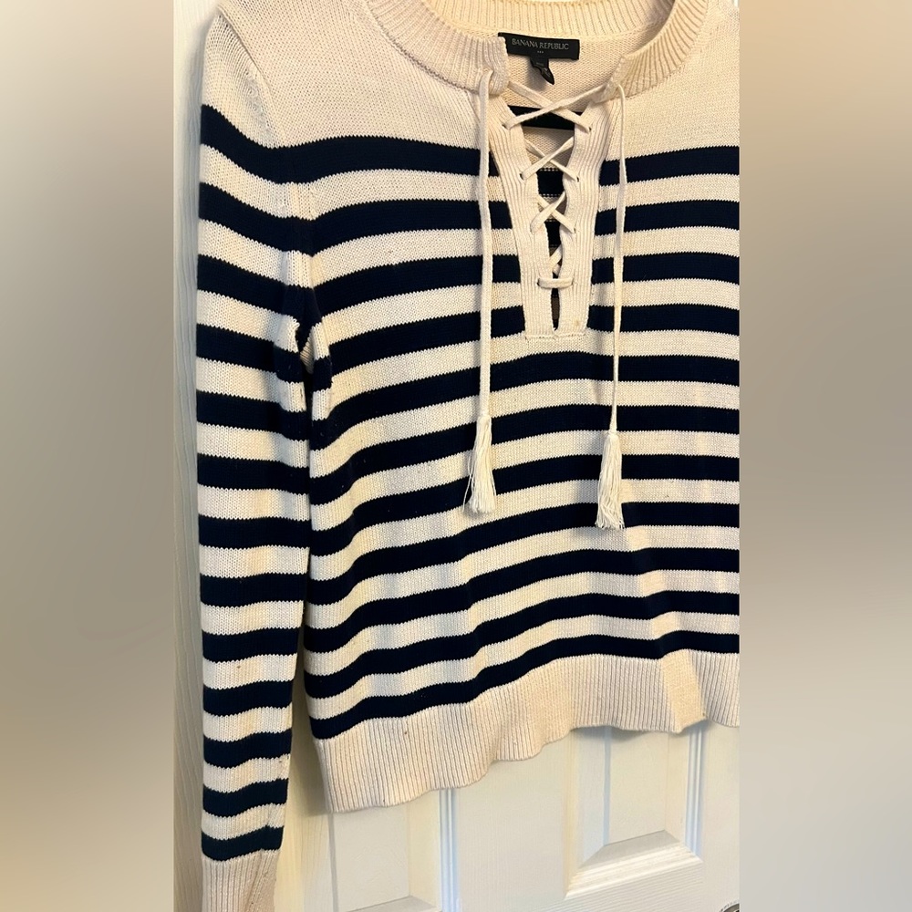 Banana Republic sweater shirt